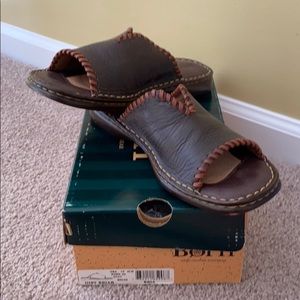 BORN brown slides - super comfortable! Size 10.